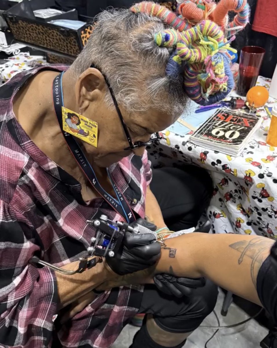 bookwormpod's tweet photo. New episode out now about Make your Mark by Jacci Gresham!
She is truly on like the Mt. Rushmore of creativity in my mind. She is the first black woman tattoo artist, and she also created techniques to tattoo color on dark skin. She wrote this children’s book about her life and https://t.co/iUgXsKsn6z