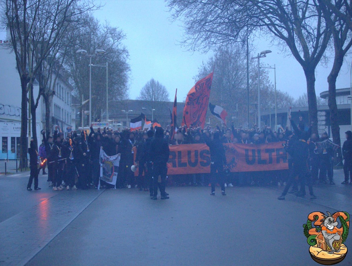 [30 ANS - CORTÈGE]

Plus de 700 personnes ont déambulé dans les rues de Lorient pendant 1h avant de rejoindre la place du Grand Théâtre pour continuer les festivités avant le match 🗣️🙌🏼

📸👉🏼 mu95.net/jour-j-30-ans