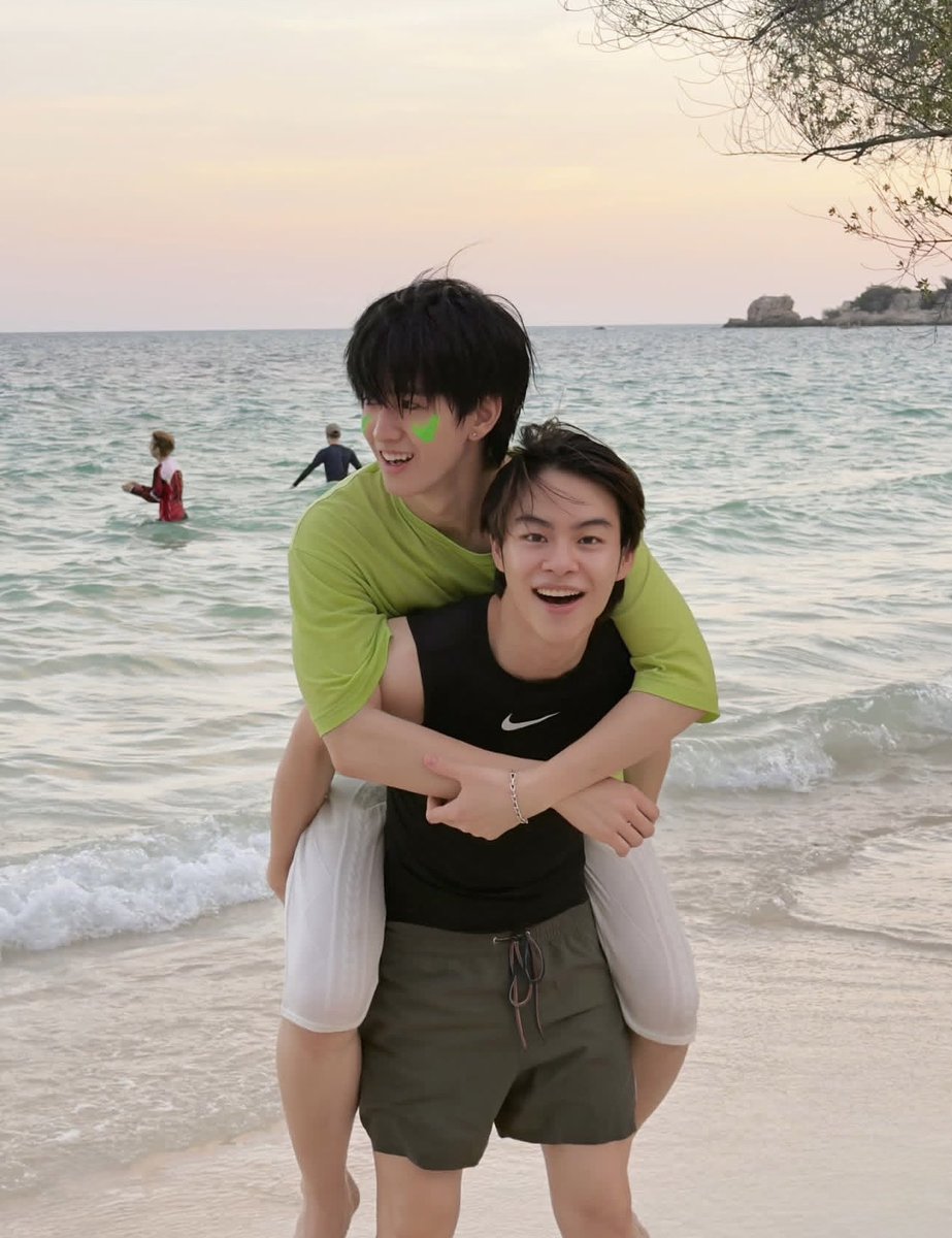 เฟรมสามหมีมาได้เยย 😭💘