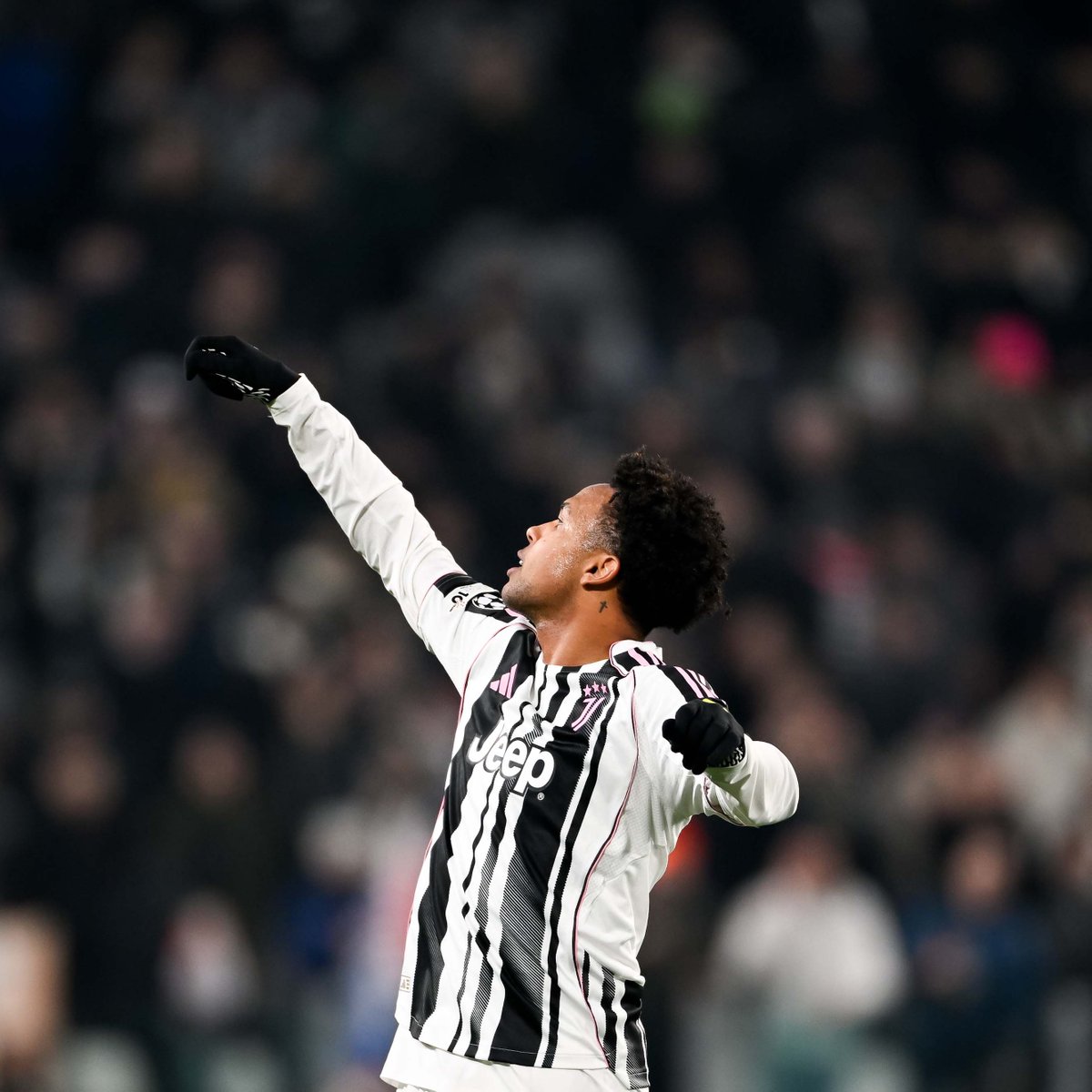 juventusfc's tweet photo. Wes 🪄

#JuvePafos [2-0] #UCL https://t.co/N7ju60AqMD