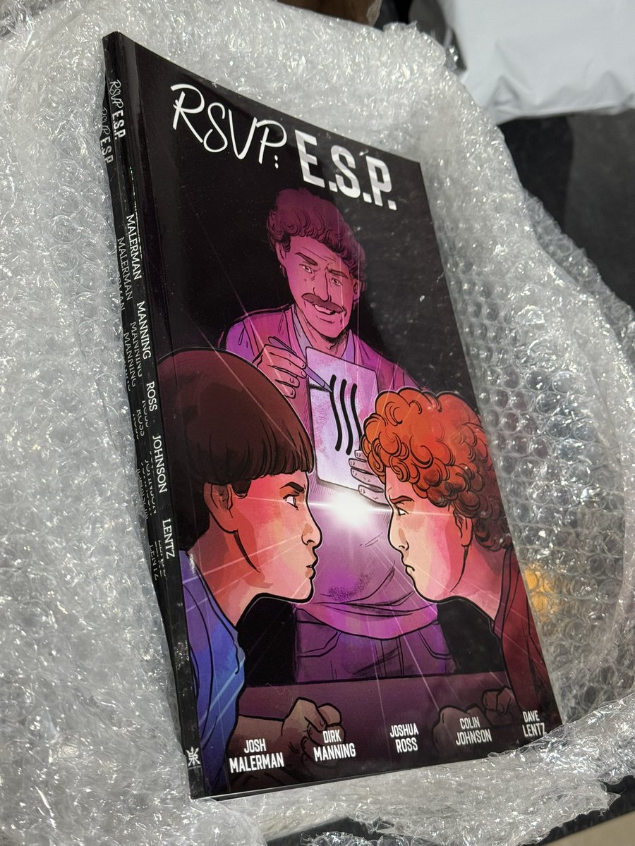 Whalebacker_'s tweet photo. Did you know NY Times Best-selling author Josh Malerman is debuting his first graphic novel? Co-written w/ Dirk Manning, 0"pencils and inks by Joshua Ross, colors by Colin Johnson, and lettering and design by Dave Lentz!
Our team is hard at work fulfilling the KS campaign now! https://t.co/D7lBbsjOXu