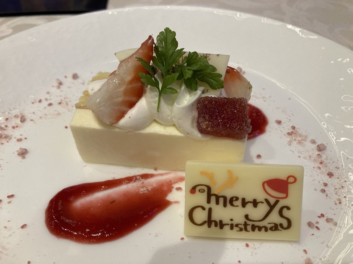 Bee88888Yellow's tweet photo. 今年も逢えた
ありがとう☺️

お料理も美しく美味しかった

初の生ファンファーレ
しびれました https://t.co/lEgWwapiz7