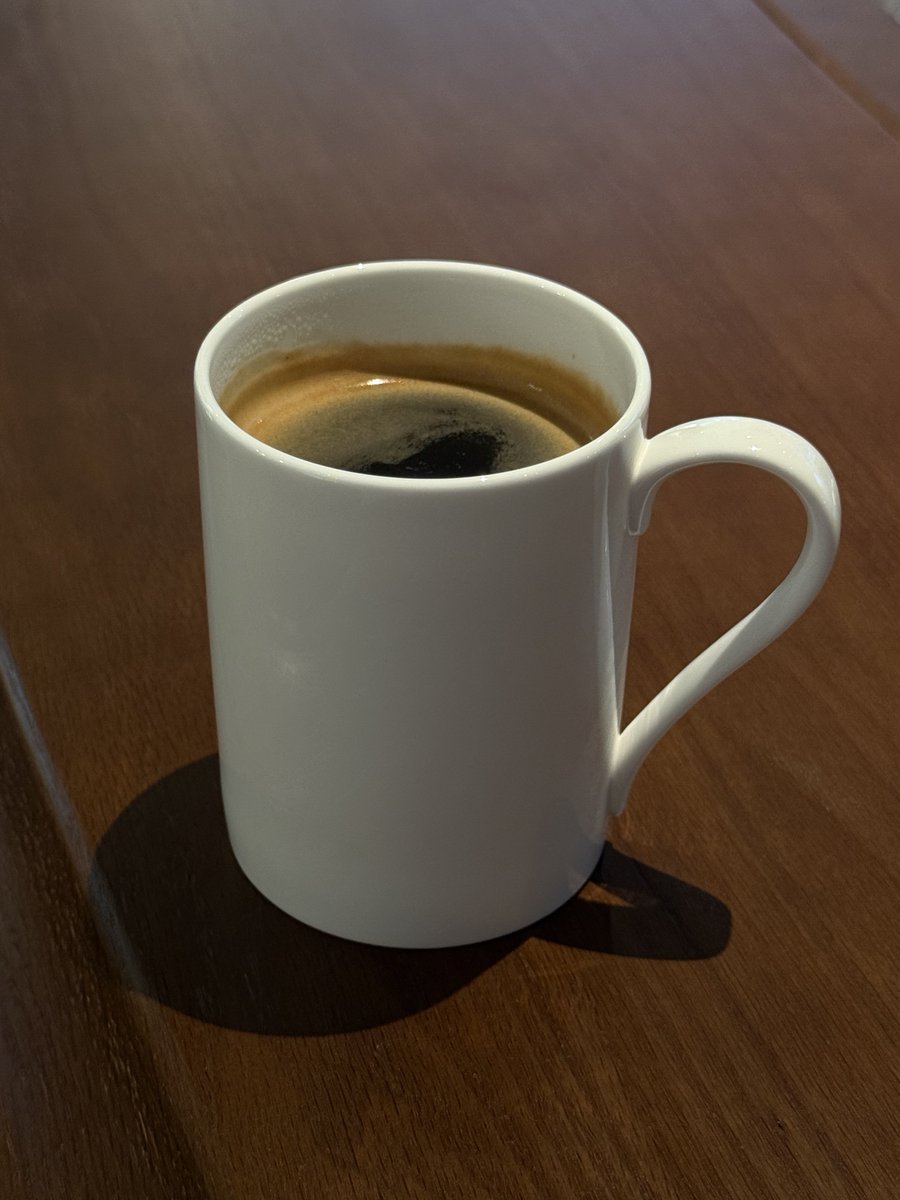 endomamesoup's tweet image. 이른 아침 먹는 황홀한 프토와 아메리카노