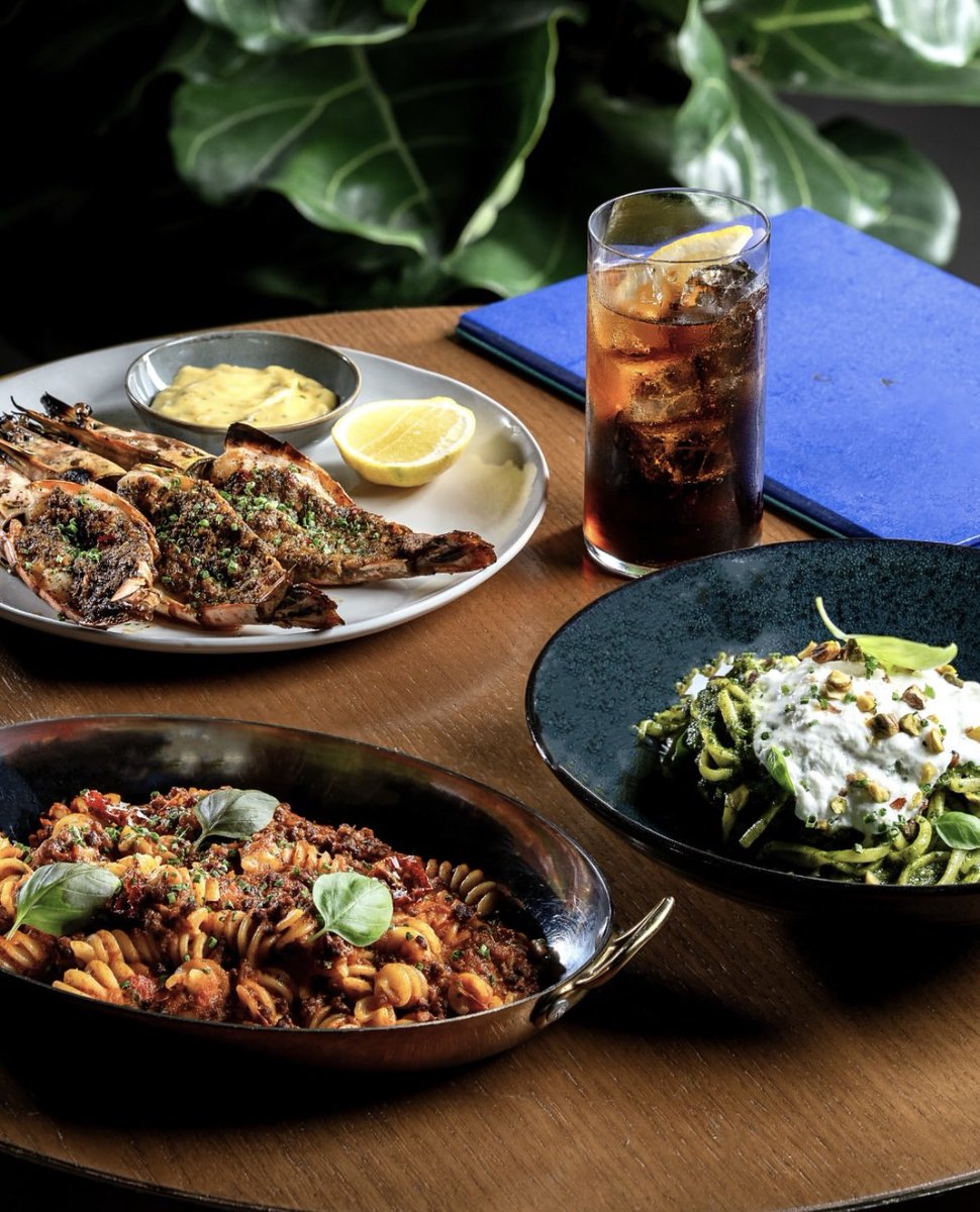 The lighthouse | ذا لايت هاوس 

جديد #الرياض قادم من دبي 🇦🇪

مكان رايق يجمع الذوق الفخم مع نكهات إيطالية لذيذة 🍝
جلسات مريحة، قهوة ممتازة، وأطباق بتعجبك من أول مرة✨

📍الرياض - سوليتر مول 
⬇️onelink.to/mwnguj