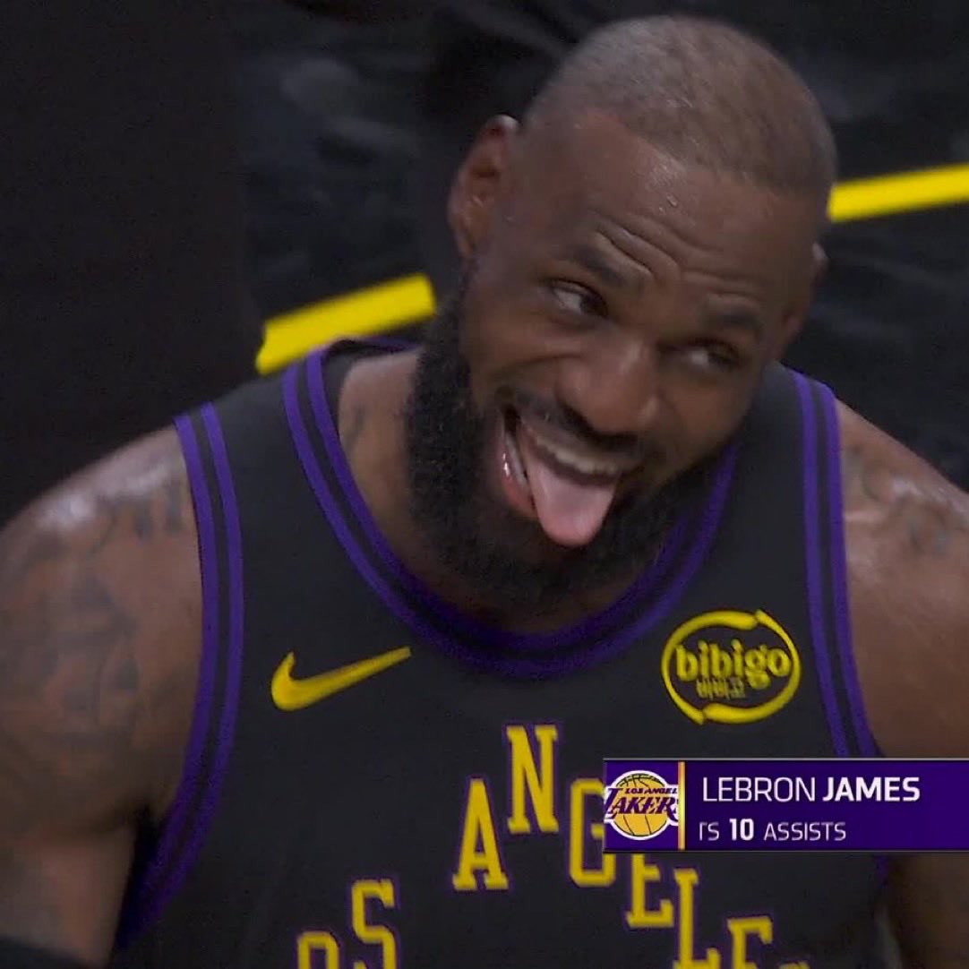 Who wants VIP tickets for Lakers vs Spurs tonight?

NBA cup knockout stage!! 👀

All you have to do is RT this post. (Must be following <a href="/LFCoinDao/">LF Coin $LAL</a> &amp; <a href="/ThePettiestLA/">The Pettiest Laker Fan 🤫</a>)