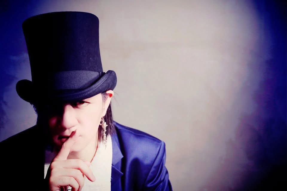 JoshSurface's tweet image. 2025年のVVVを支えてくれた皆さま、本当にありがとうございました！
来年もマンスリーライブ続行🔥

📅 2026/2/6（金）
📅 2026/3/6（金）
🏟 横浜クラブセンセーション

そして…
ジョニー、トニーに加え、騎士ヘンリー参戦！
2026年のVVVもご期待ください🎩✨

#VVV 
#josh
#delphy