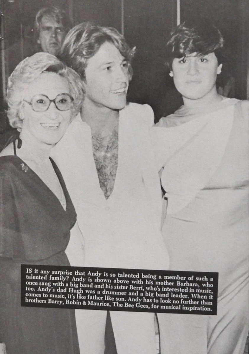 sofiamelfayre's tweet image. Family Premiere..