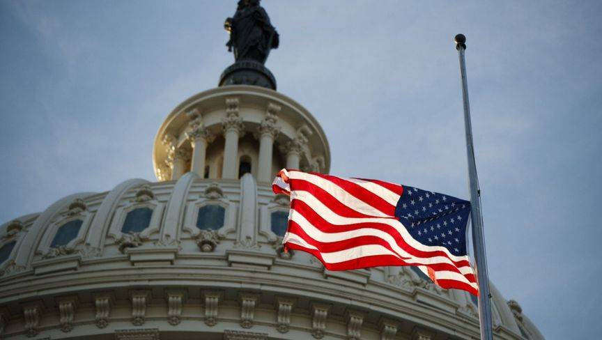 مجلس النواب الأمريكي يقر مشروع قانون إلغاء عقوبات قيصر على سورية. المجلس وافق على مشروع قانون السياسة الدفاعية للولايات المتحدة بقيمة 901 مليار دولار 