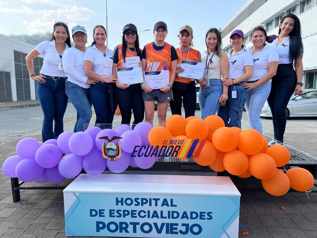 💜 Con la “Carrera 3K por Ellas” culminaron las actividades por el Día Internacional de la No Violencia contra la Mujer, cerrando así los 16 días de activismo en el Hospital de Especialidades Portoviejo. 🏃♀️ ✨
#ElNuevoEcuadorImpulsa