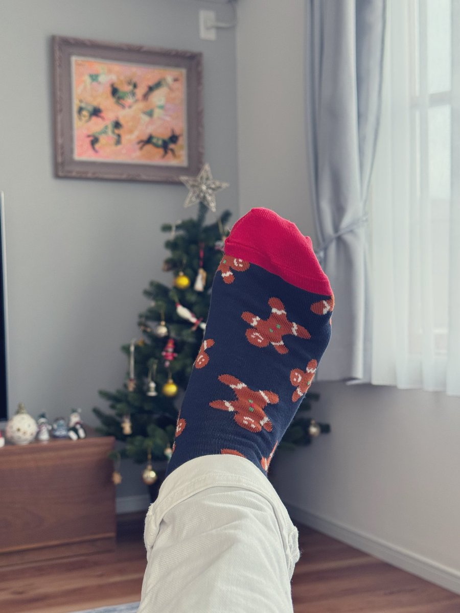 今日は、先日コンサートでいただいた靴下で出講🎷🎄