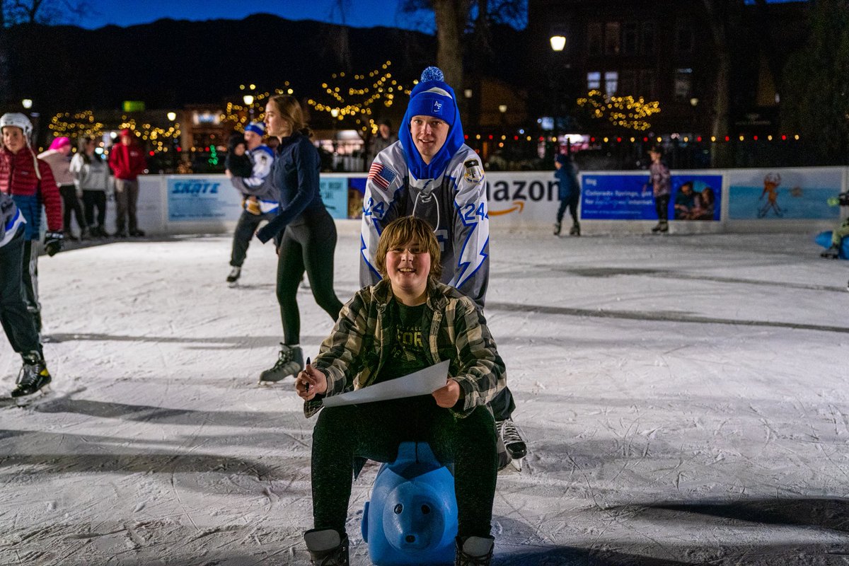 AF_HKY's tweet image. Skate in the park is BACK‼️

See you on Sunday Dec. 28 from 4-5:30 pm at Acacia Park! ⚡️
