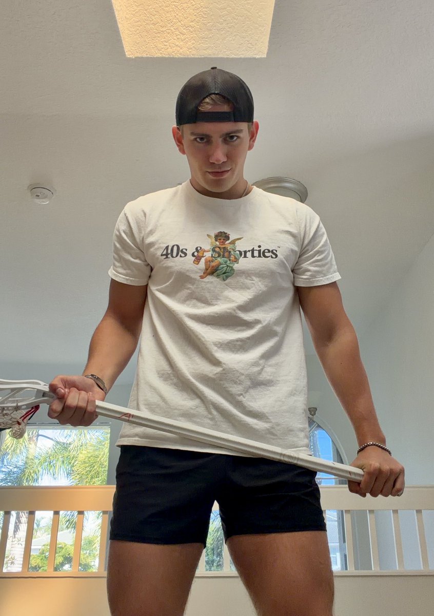 Weak for a 19 year old lax jock… pathetic😂