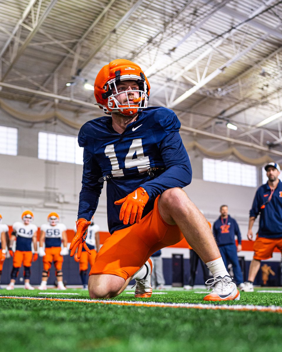 Illinois Football tweet media