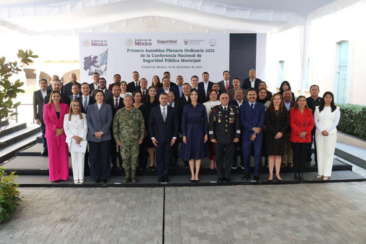 OHarfuch's tweet photo. Agradecemos a las y los presidentes municipales y autoridades que participaron en la Conferencia Nacional de Seguridad Pública Municipal, donde aprobamos acuerdos para fortalecer la coordinación y dar seguimiento a la implementación del Modelo Nacional de Policía y Justicia Cívica.
Los municipios son la base del Sistema Nacional de Seguridad Pública y la primera autoridad en contacto con la ciudadanía. Por ello, bajo el liderazgo de la Presidenta @Claudiashein, impulsamos el fortalecimiento de las corporaciones locales y la consolidación de la Estrategia Nacional de Seguridad en cada territorio.