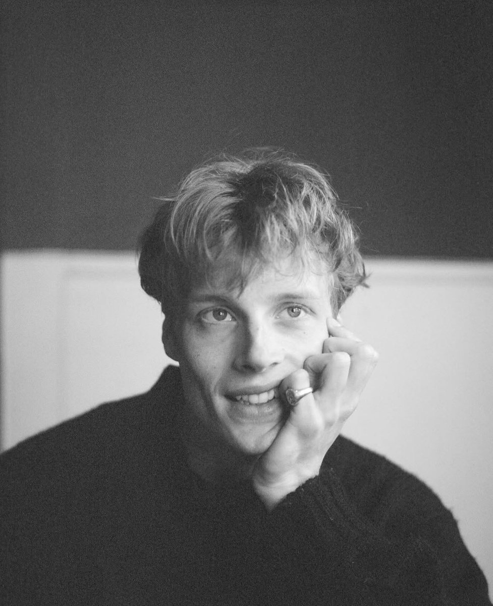 𝓣𝗛𝗘 𝓒𝗥𝗢𝗪𝗡 𝓞𝗕𝗦𝗘𝗥𝗩𝗘𝗥 tweet media