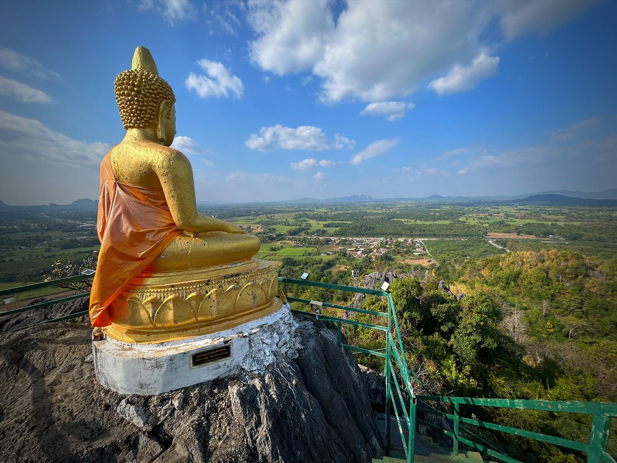 仏に見守られてる里ってどんだけピースフル！
