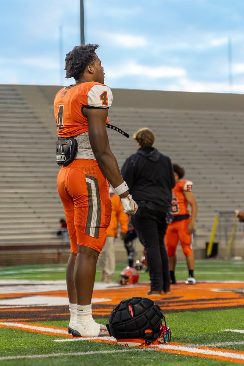 DaJahn Corbin 6’2, 208 ATH tweet media