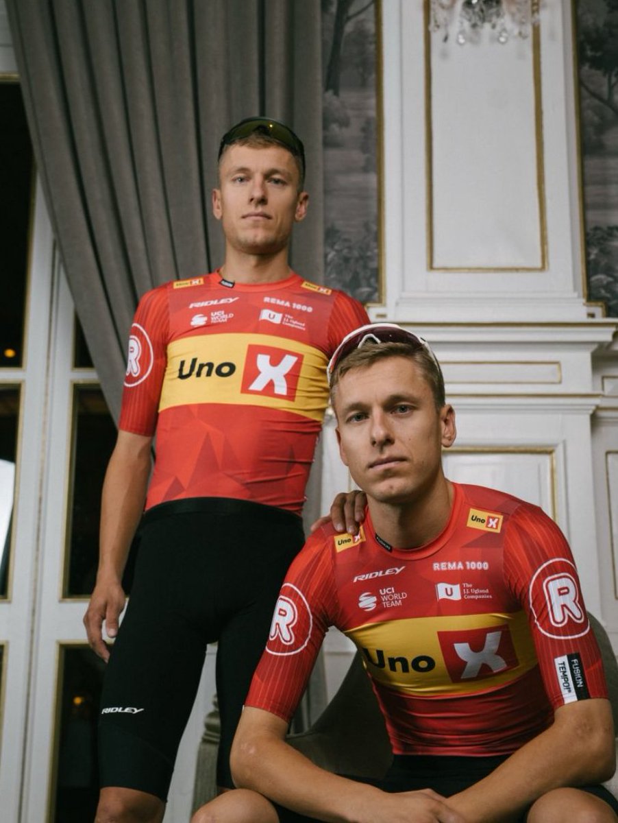 G71BAt6WgAAxFBf?format=jpg&name=medium