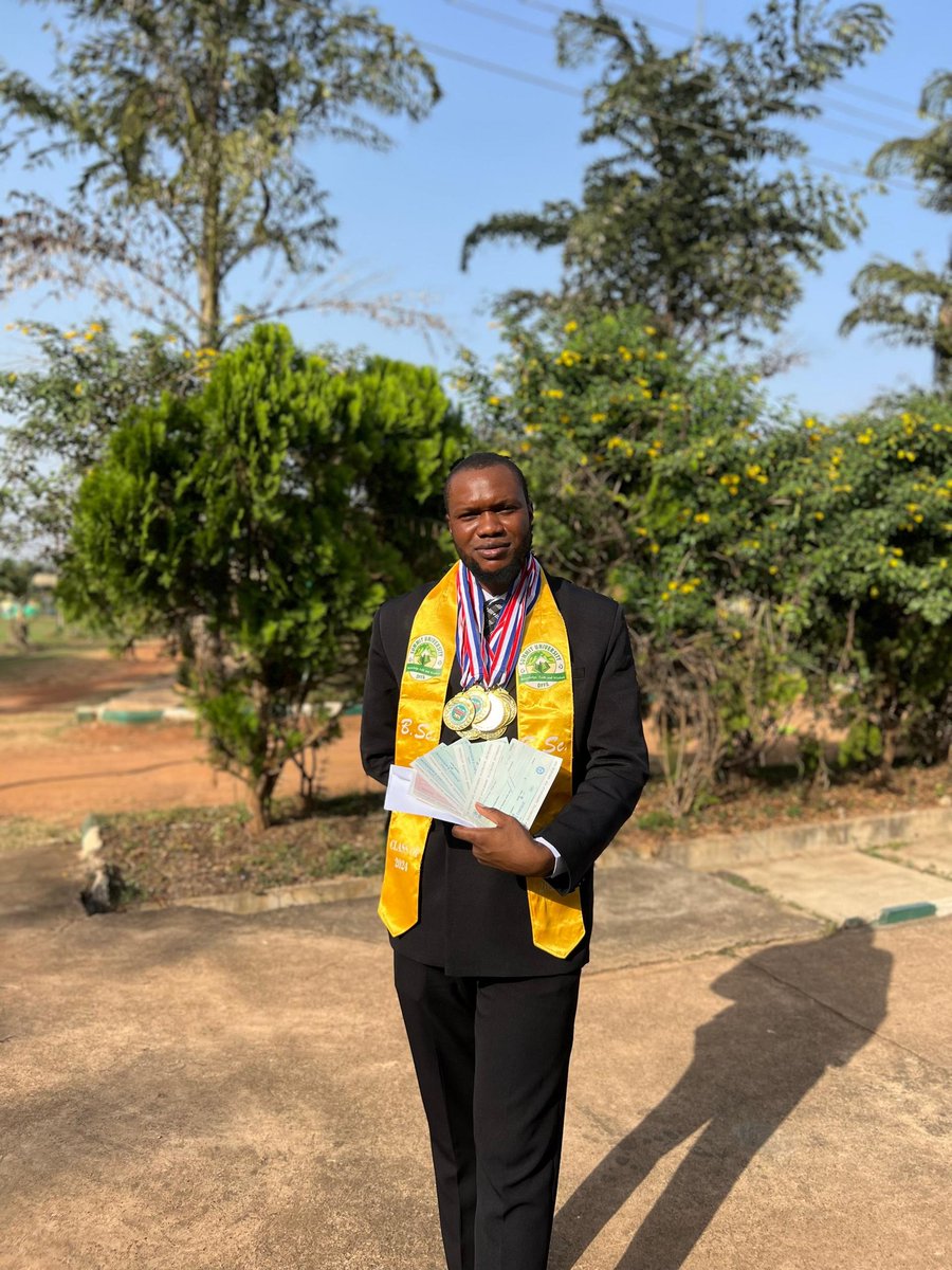 designbyadeiza tweet media