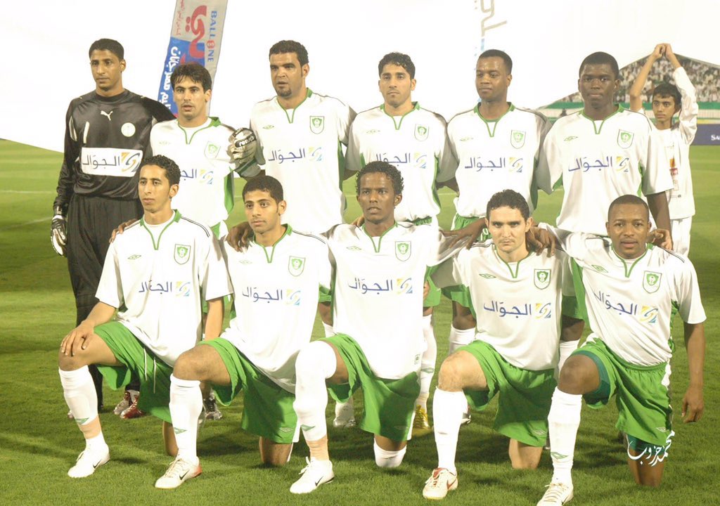 نسبة فوز الاهلي في النهائي ذاك كانت 5% لان تشكيلة الاهلي عبارة عن فريق مواليد مضاف اليهم كم لاعب فوق السن مقابل منتخب اتحاد ديمتري ولكنه الاهلي وهيبة الاسم تكفي لهزيمة الاتحاد ..

ياسر المسيليم - 23 سنة
ابراهيم هزازي - 23 سنة
وليد عبدربه - 25 سنة
خالد بدره - 34 سنة
حسين عبدالغني