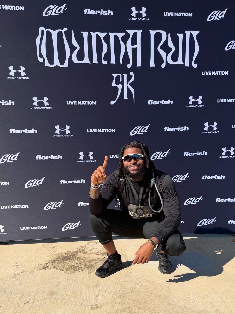 BraveMfnDave_'s tweet photo. Wanna Run 5k 🏃🏾‍♂️ https://t.co/E31T0xtfvS