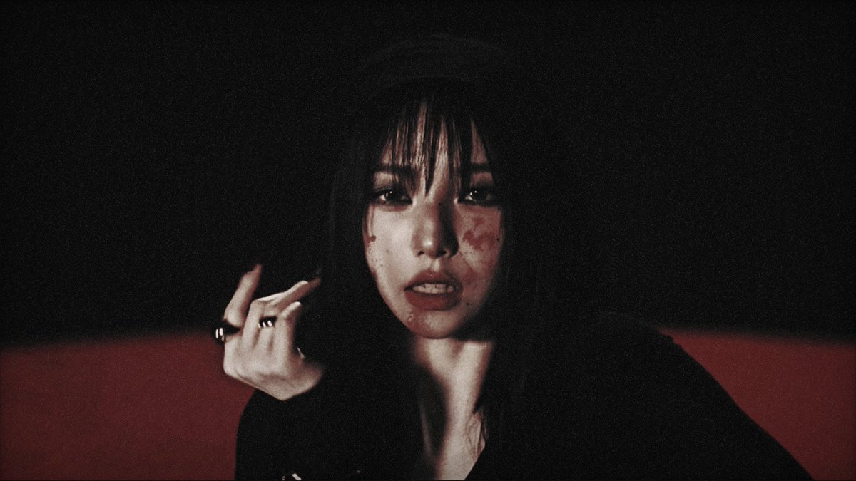 sillenthirst's tweet photo. 𝔒𝔫𝔩𝔶 𝔞 𝔳𝔞𝔪𝔭𝔦𝔯𝔢 𝔠𝔞𝔫 𝔩𝔬𝔳𝔢 𝔶𝔬𝔲 𝔣𝔬𝔯𝔢𝔳𝔢𝔯． https://t.co/A067nHeKPd