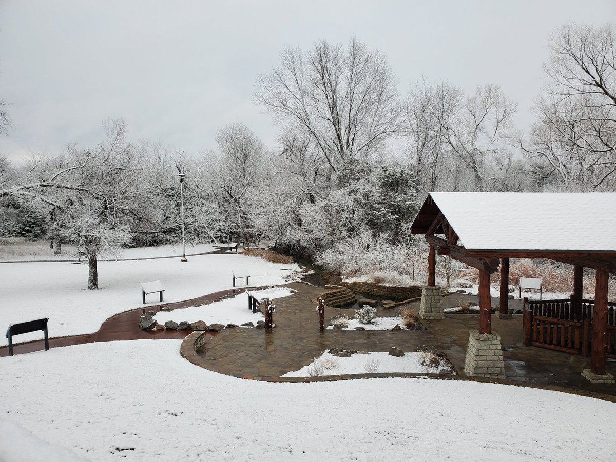 OklahomaParks's tweet photo. Boiling Springs looked absurdly good during that snowstorm a few years back. Full snow-globe energy while our ranger was out there slipping on ice like a newborn deer.
Majestic 10/10.
Respect for the ranger’s toes: 0/10. https://t.co/nmcQKrVDq5