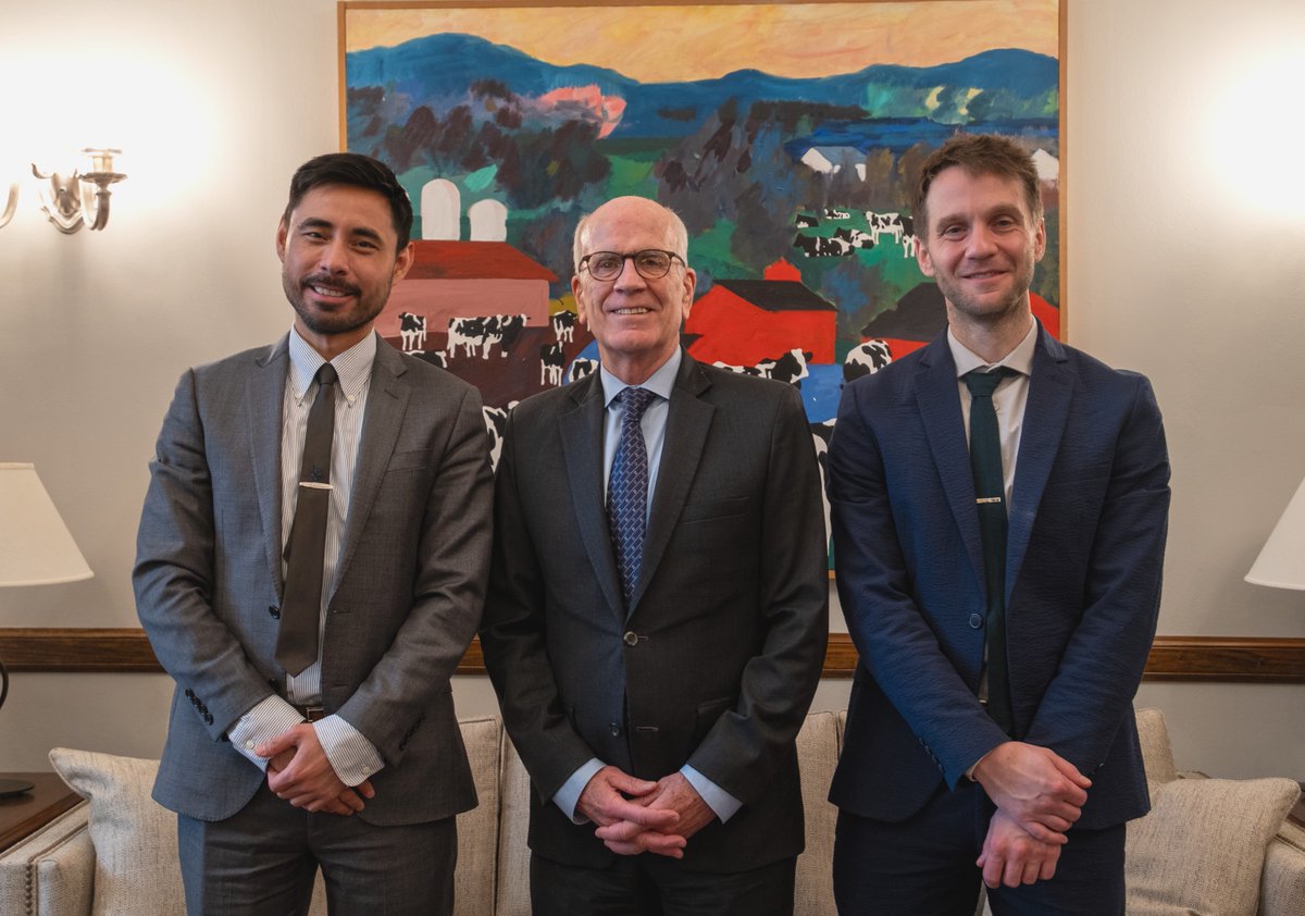 Senator Peter Welch tweet media