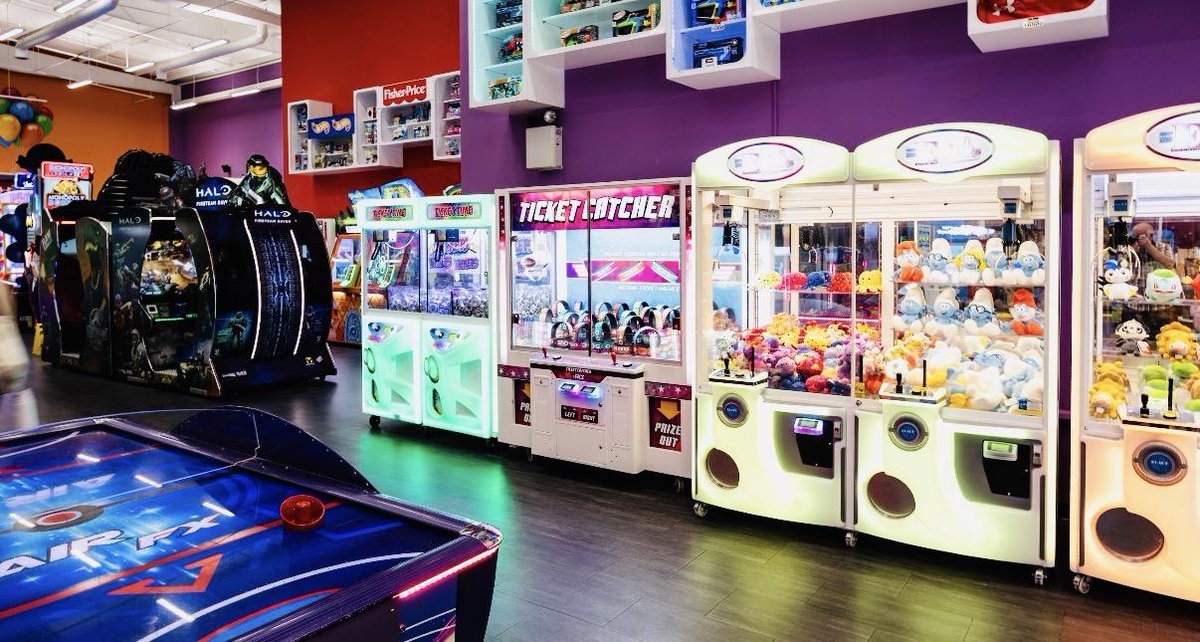 TopJumpUSA's tweet photo. TopJump’s arcade is one of the BIGGEST in Pigeon Forge and the perfect combo with jumping and climbing! 🤩 Bounce by for games and prizes today! https://t.co/4rSKYlP8C8