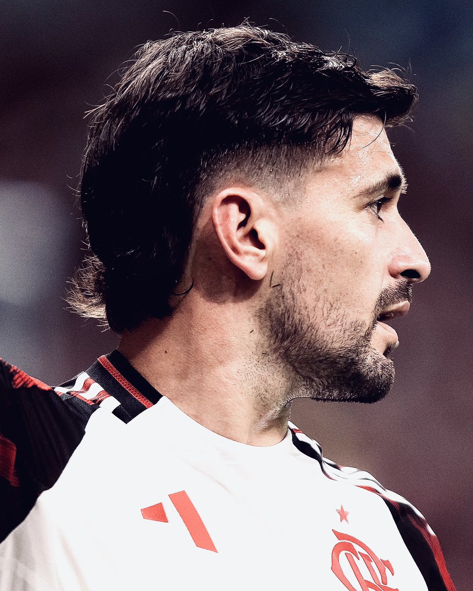 fla_infos's tweet image. MEU PAI VIU ZICO, EU VI ARRASCAETA!