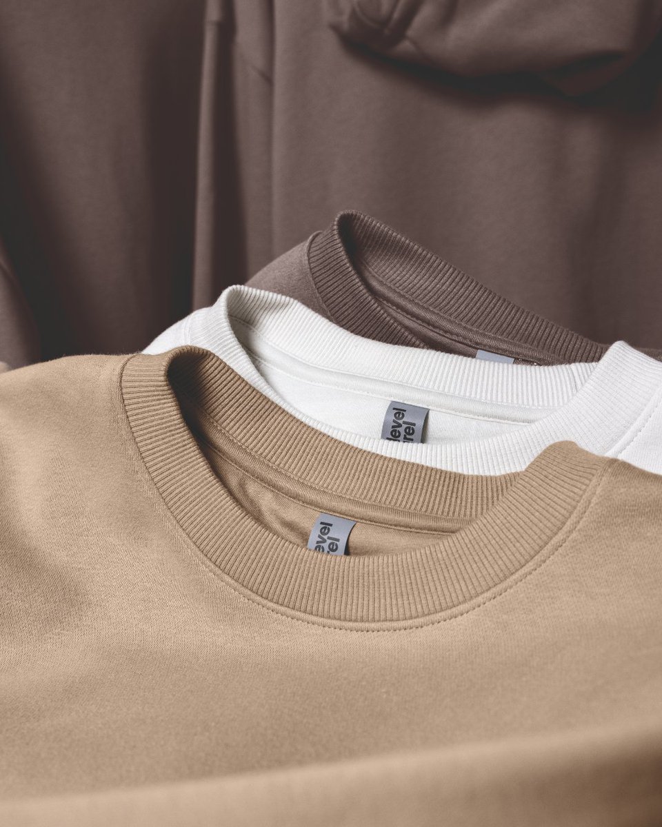 Meet the fleece built for colder days and bold designs. ☃️

Our heavyweight platform delivers 340g/10oz thickness, a 26-singles cotton face, and a relaxed silhouette perfect for elevated streetwear and retail brands. Sizes XS–3XL. 🧵