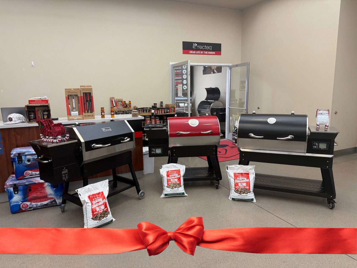 FtGordonMWR's tweet image. 🎄🔥 Holiday Savings at @recteq_official, located in the @FortGordonHRO! 

3 models at closeout prices! Get incredible savings for the griller on your Christmas list.

⏰ Holiday Hours: Mon–Fri 10–4 | Sat 9–3

#MWRAdvertiser #NoFederalorArmyEndorsementImplied #recteq