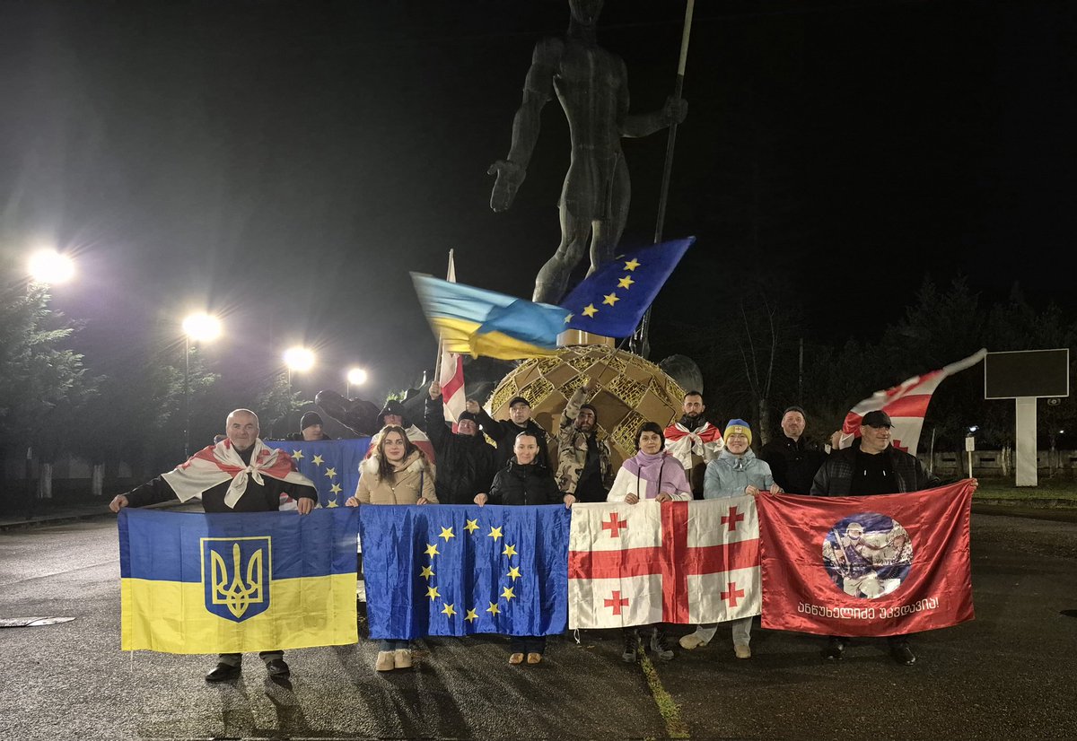 NTskvitishvili's tweet photo. Dare to Protest Everywhere!
Day 378
Chkhorotsku 
#Protestingeorgia #FreePoliticalPrisoners 
#GeorgiaProtests 
#GlorytoGeorgianpeople 
#Georgiaiseurope #GloryToUkraine 🇬🇪🇪🇺🇺🇦 https://t.co/UwWFsX0RwY