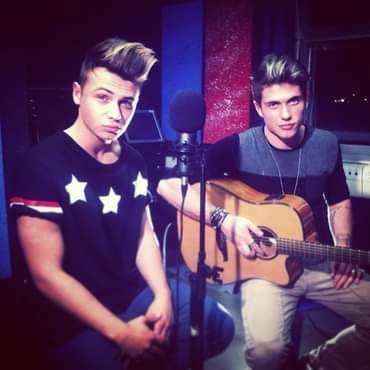 FRossi_Updates's tweet image. Oggi sono esattamente 15 anni di Benji &amp;amp; Fede! 🥹✨

che bella storia 💫