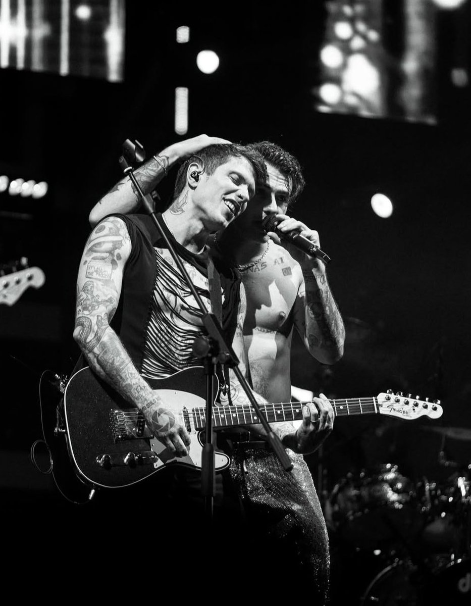 FRossi_Updates's tweet image. Oggi sono esattamente 15 anni di Benji &amp;amp; Fede! 🥹✨

che bella storia 💫