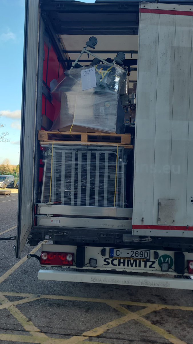 Vans Without Borders 🚐📦 tweet media