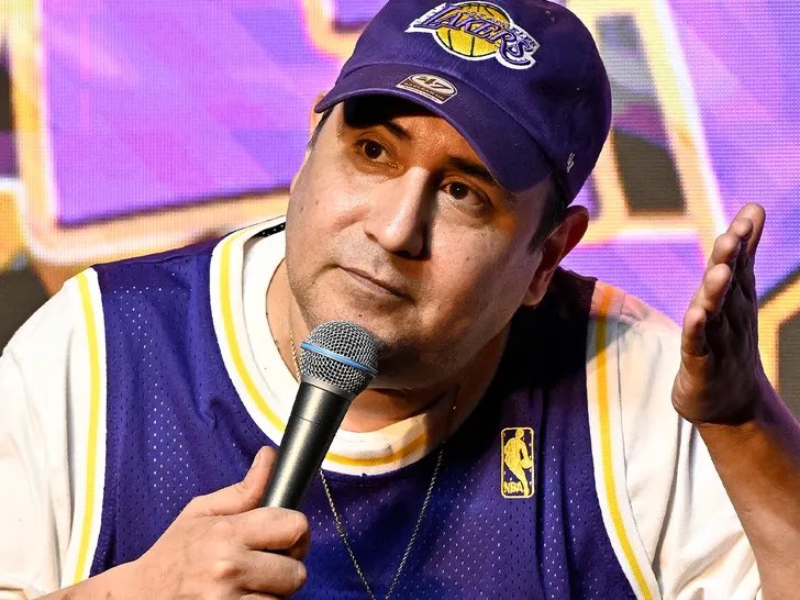 BarnyardNoContext tweet media