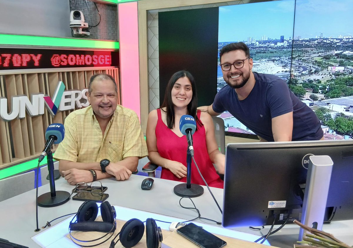 AL AIRE‼️

El tiempo no para, las informaciones tampoco en #CuentaFinalRadio😎⏱️

Conducen⤵️

<a href="/EricoGonzalez/">EricoGonzalez</a>

<a href="/angelicagesama/">Angélica Lorena Giménez</a>
 
<a href="/EduAguilera_/">Eduardo Aguilera</a> 

⌚️#CuentaFinalRadio
📻#Universo970AM