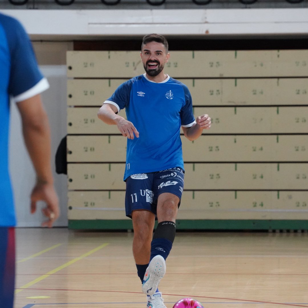 NoiaFutbolSala's tweet photo. De volta nunha lista de convocados! 

😃 @diegofavero11 https://t.co/qQT5AnvIUj