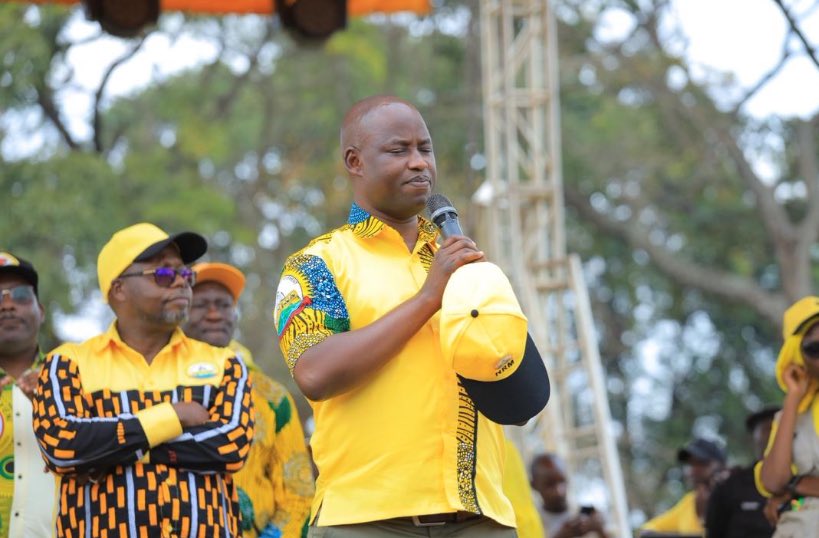 Hon. Akugizibwe Aled Ronald tweet media