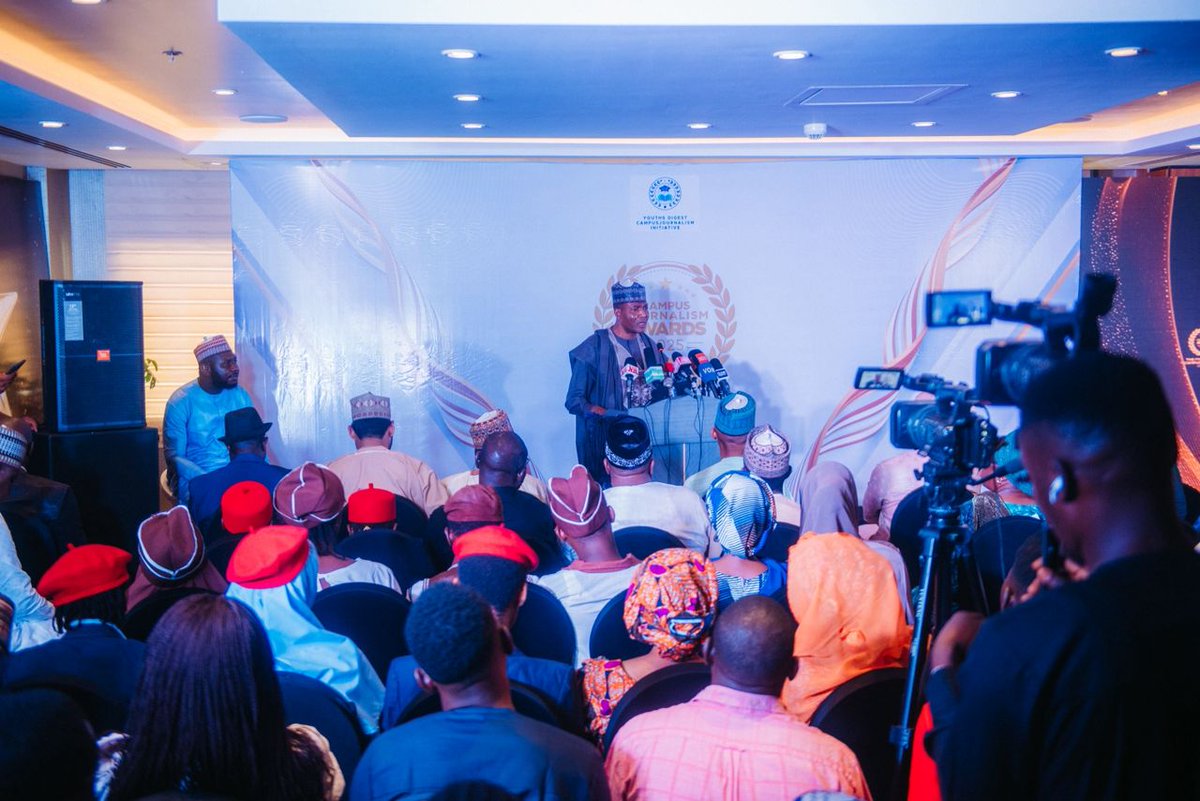 Campus Journalism Awards tweet media