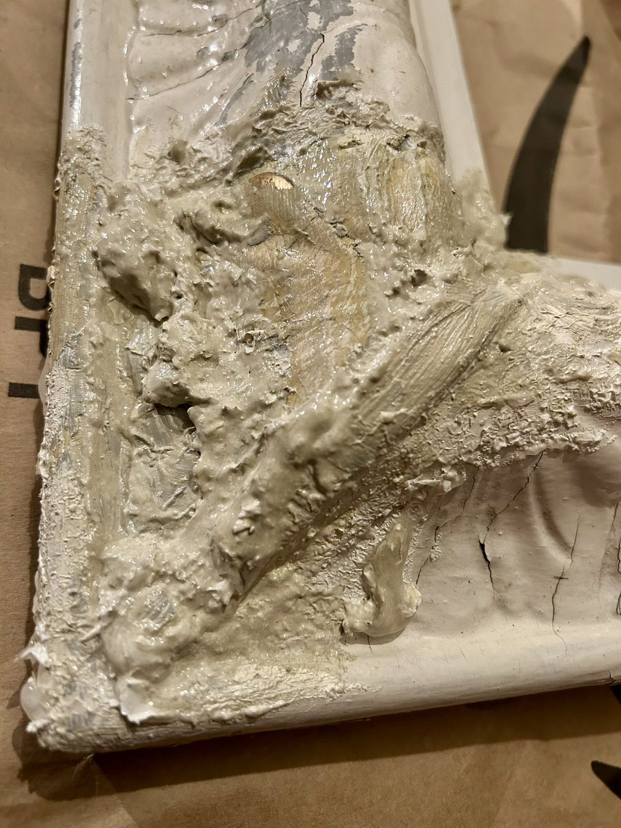 EskdaleR's tweet photo. Oh my, what a good find. Exposing water gilding on this large frame for restoration. It’s gonna be a corker. #gilding #watergilding #framerestoration https://t.co/1FgurtMmBi