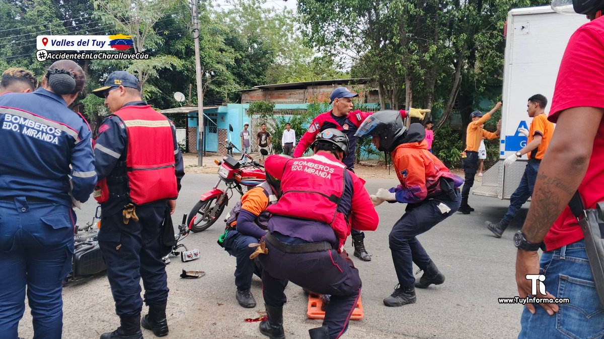 🚨 ÚLTIMA HORA | ACCIDENTE EN LA CARRETERA CHARALLAVE - CÚA 

Una adulta mayor resultó lesionada luego de ser impactada por un motorizado en la vía Charallave – Cúa.

Más información en nuestro canal de Telegram  t.me/tuyinforma  

<a href="/CHARALLAVECUA/">CHARALLAVE+CÚA | 45K</a> 
<a href="/NotiPazCastillo/">Noticias Paz Castillo | 52K</a>