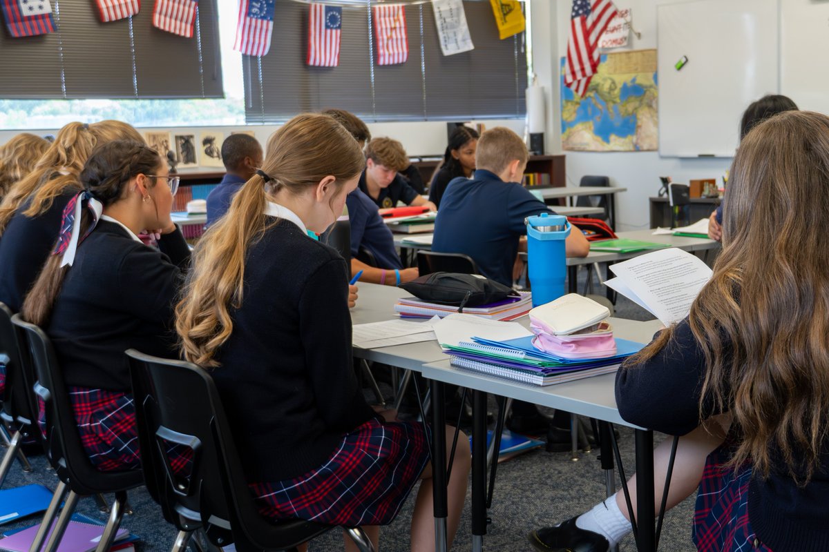 We have only two remaining dates for the Grade 9 Shadow Program – January 21 and January 28, 2026. Secure your spot today: cincyclassical.org/enrollment-eve…