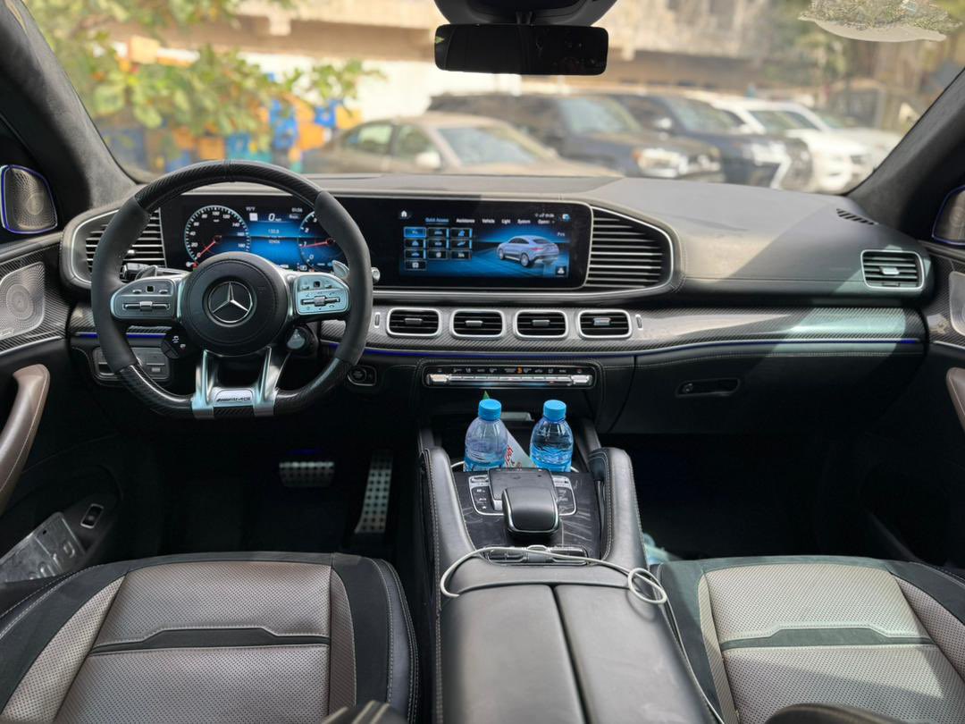 TheCARSULTAN's tweet image. EXTREMELY CLEAN USED 2022 MERCEDES BENZ GLE63S ACCIDENT FREE FULLEST OPTION; 360 DEGREE CAMERA, WIRELESS CHARGER, HEATED &amp;amp; VENTILATED SEATS, BLINDSPOT, PRE COLLISION, APPLE &amp;amp; ANDROID CAR PLAY, ALL DOCUMENTS INTACT📜…N150m
#benz #mercedes #luxurycars #abuja #carsultan