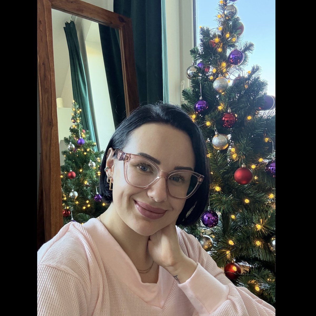 Viktorie Angel Wicky tweet media
