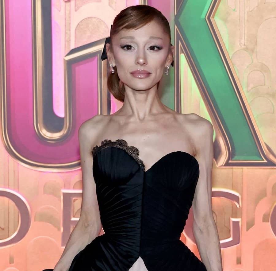 quickermind's tweet image. Who Dey give Ariana Grande ice