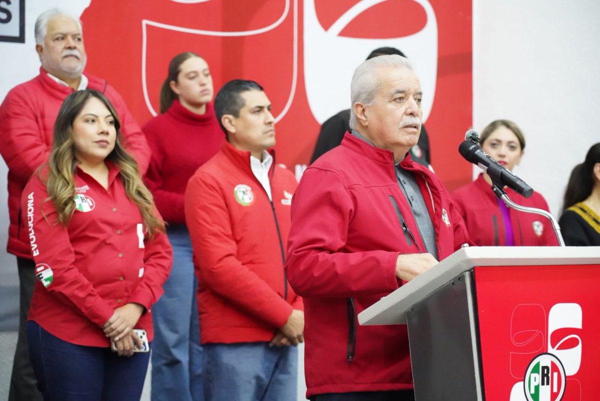 PRI_Zacatecas's tweet image. Hoy, la Secretaria de Operación Política del @PRI_Nacional, Alejandra Andrade Becerril encabezó nuestra tradicional conferencia de prensa acompañada por el Presidente, Carlos Peña Badillo y por el Delegado General del CEN, Pepe  OIvera.

¡Bienvenida a Zacatecas, Secretaria!