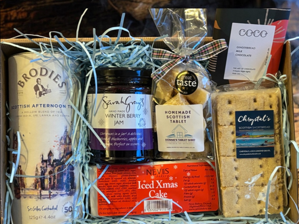 BoysEatScotland's tweet photo. More Scottish Gift Boxes and Hampers added. - https://t.co/BFCb7H9oRf https://t.co/dog3UHhzTG