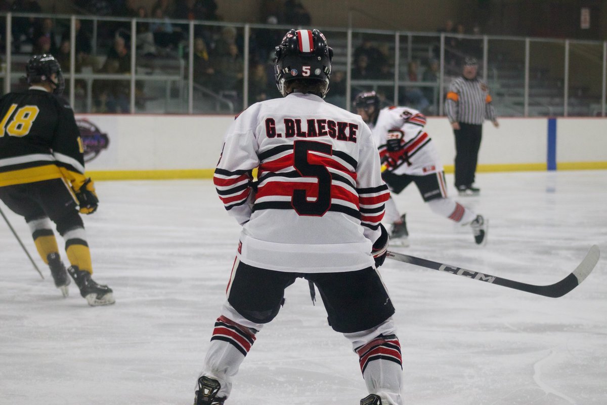 troyschools's tweet image. Troy United Boys Hockey is scoring goals at Buffalo Wild Wings Arena! Best of luck to all student athletes as winter sports begin!

📸 by Annabelle Beaubien, a @TSDGuild Student Producer.